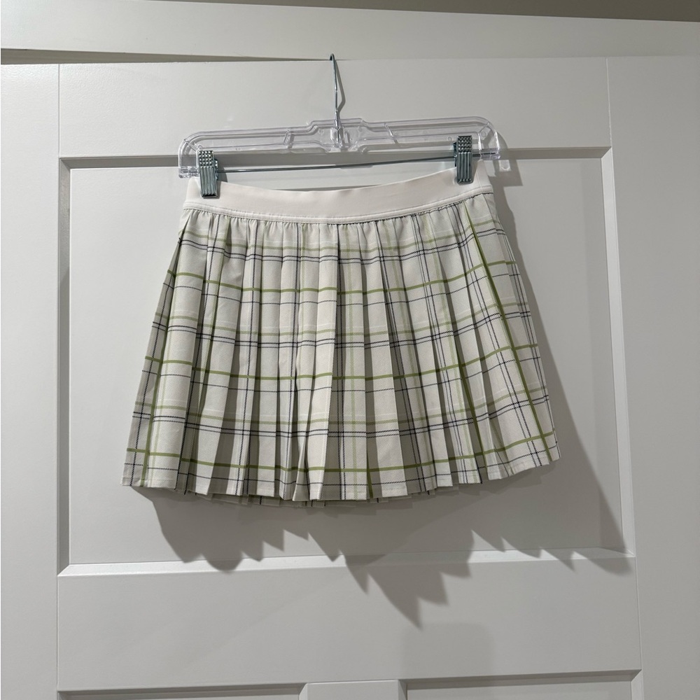 Lululemon Athletica high rise pleated tennis skirt